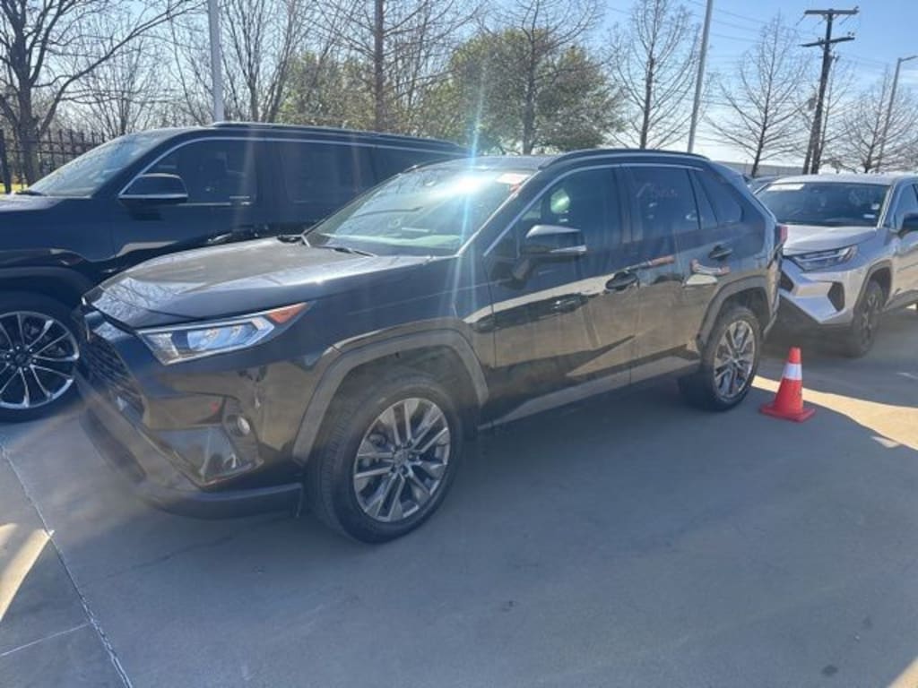 Used 2019 Toyota RAV4 XLE Premium SUV
