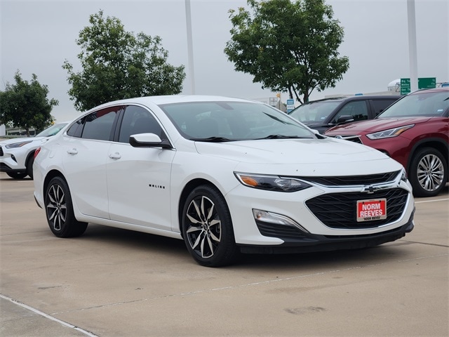 Used 2022 Chevrolet Malibu RS with VIN 1G1ZG5ST9NF183452 for sale in Dallas, TX