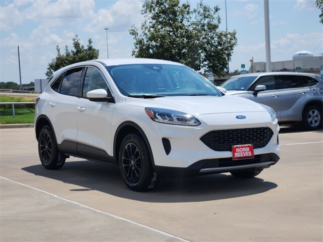 2021 Ford Escape SE Hybrid photo 2