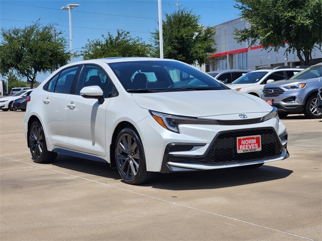 Certified 2025 Toyota Corolla SE with VIN 5YFP4MCE6SP229213 for sale in Northfield, Minnesota