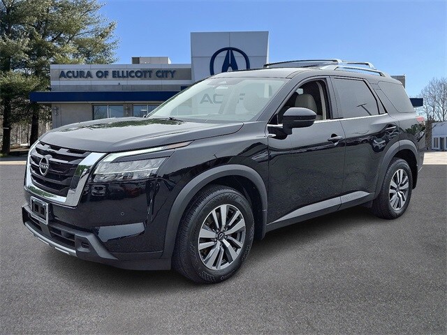2023 Nissan Pathfinder SL photo 2