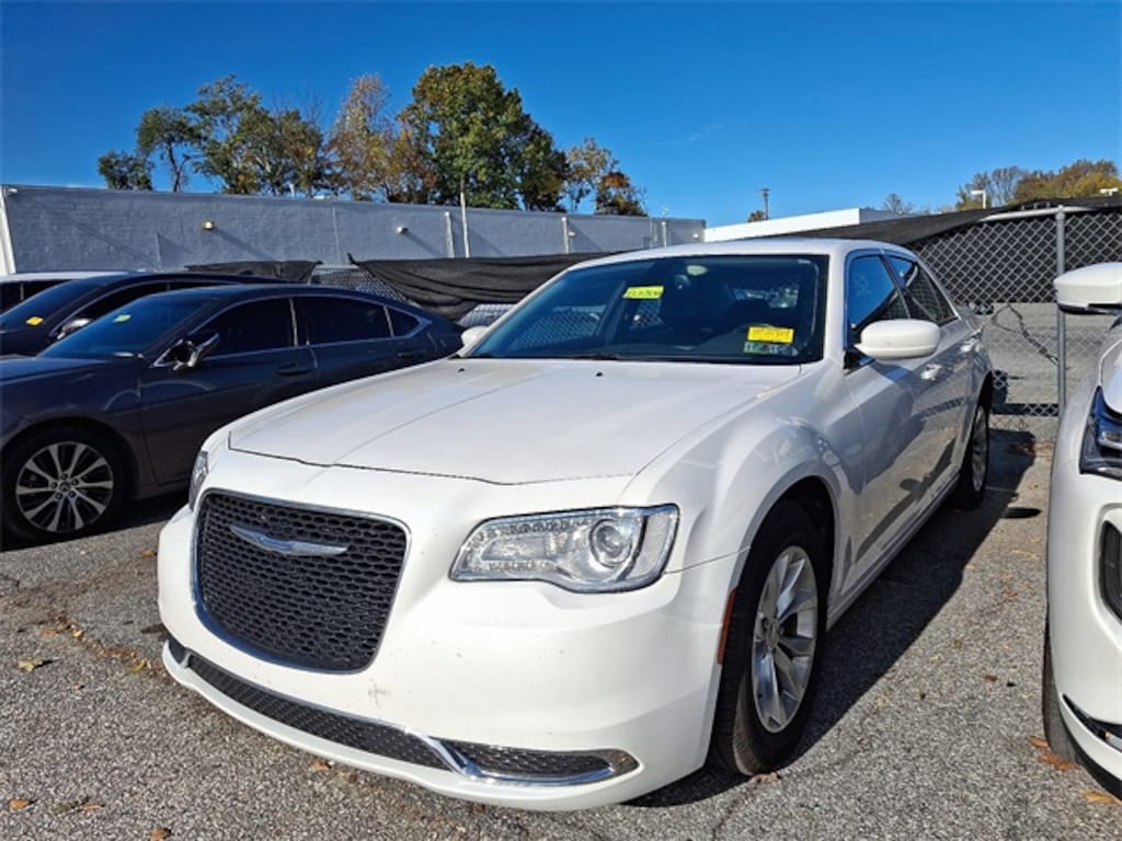 Used 2015 Chrysler 300 Limited Sedan