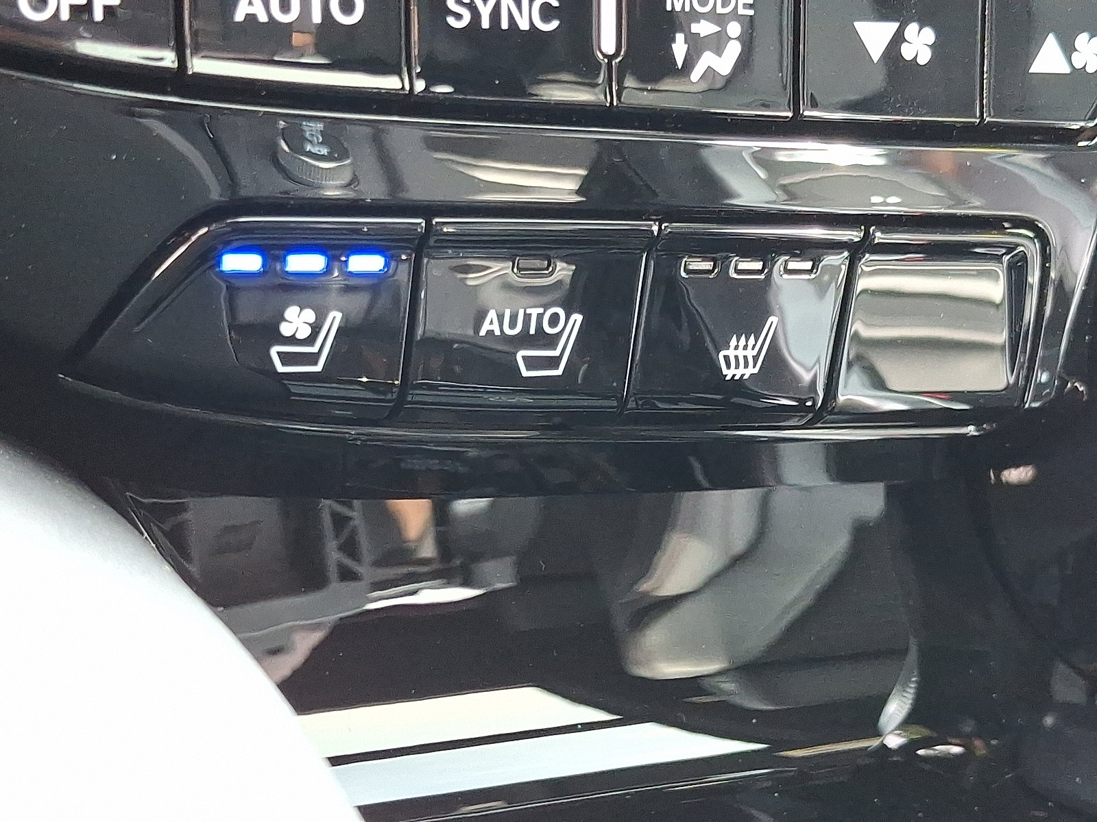 2026 Acura MDX A-Spec Package - Photo 17