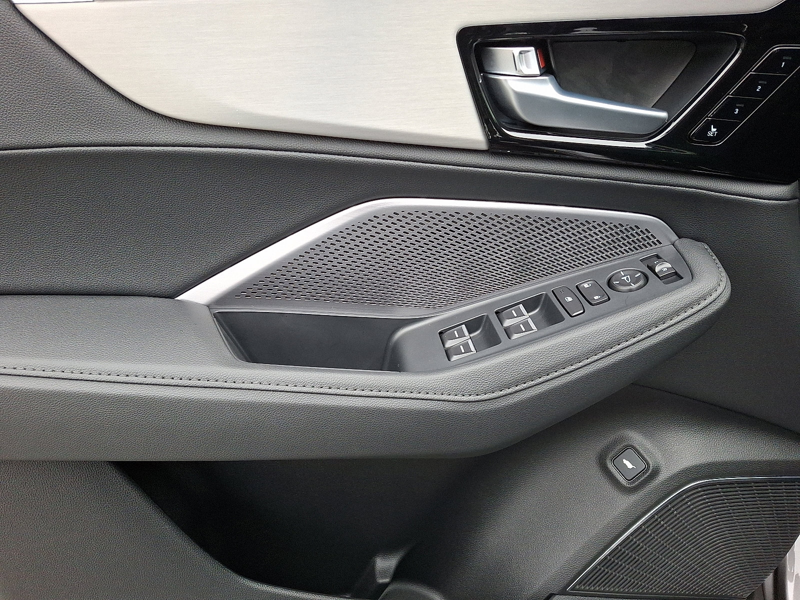 2025 Acura MDX Base - Photo 9