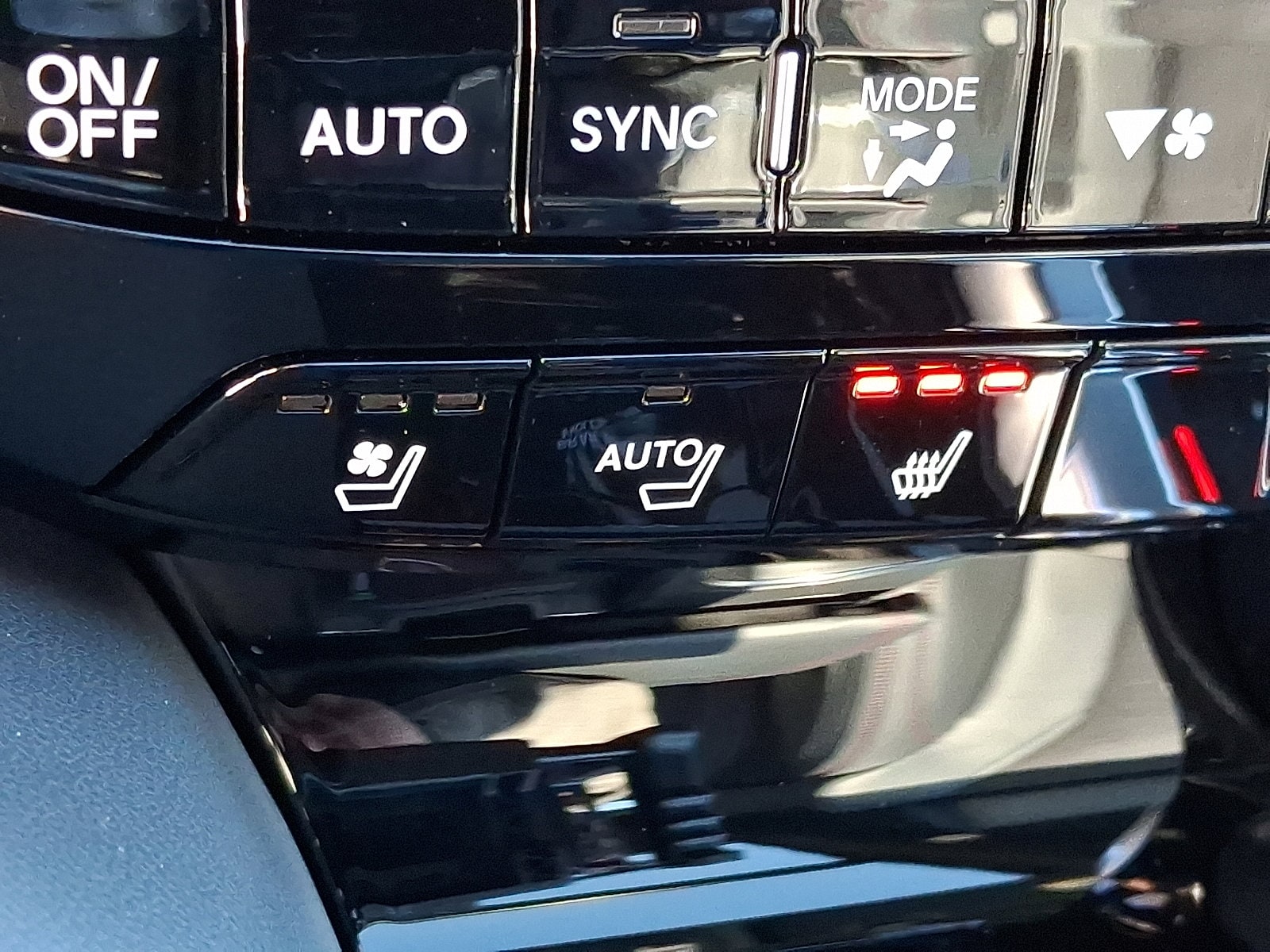 2026 Acura MDX A-Spec Package - Photo 17