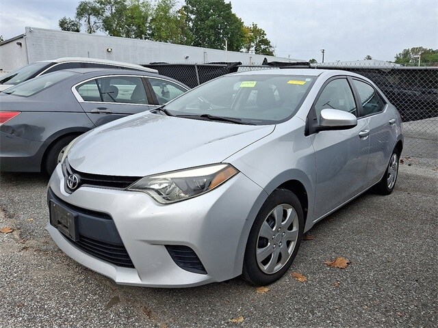 2014 Toyota Corolla L photo 2