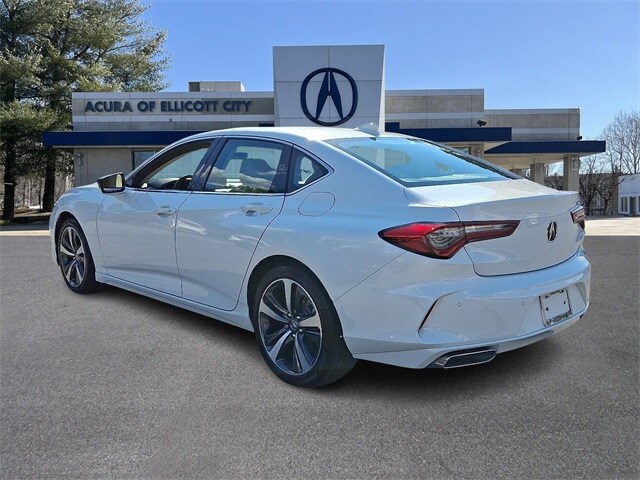 2025 Acura TLX Technology photo 3