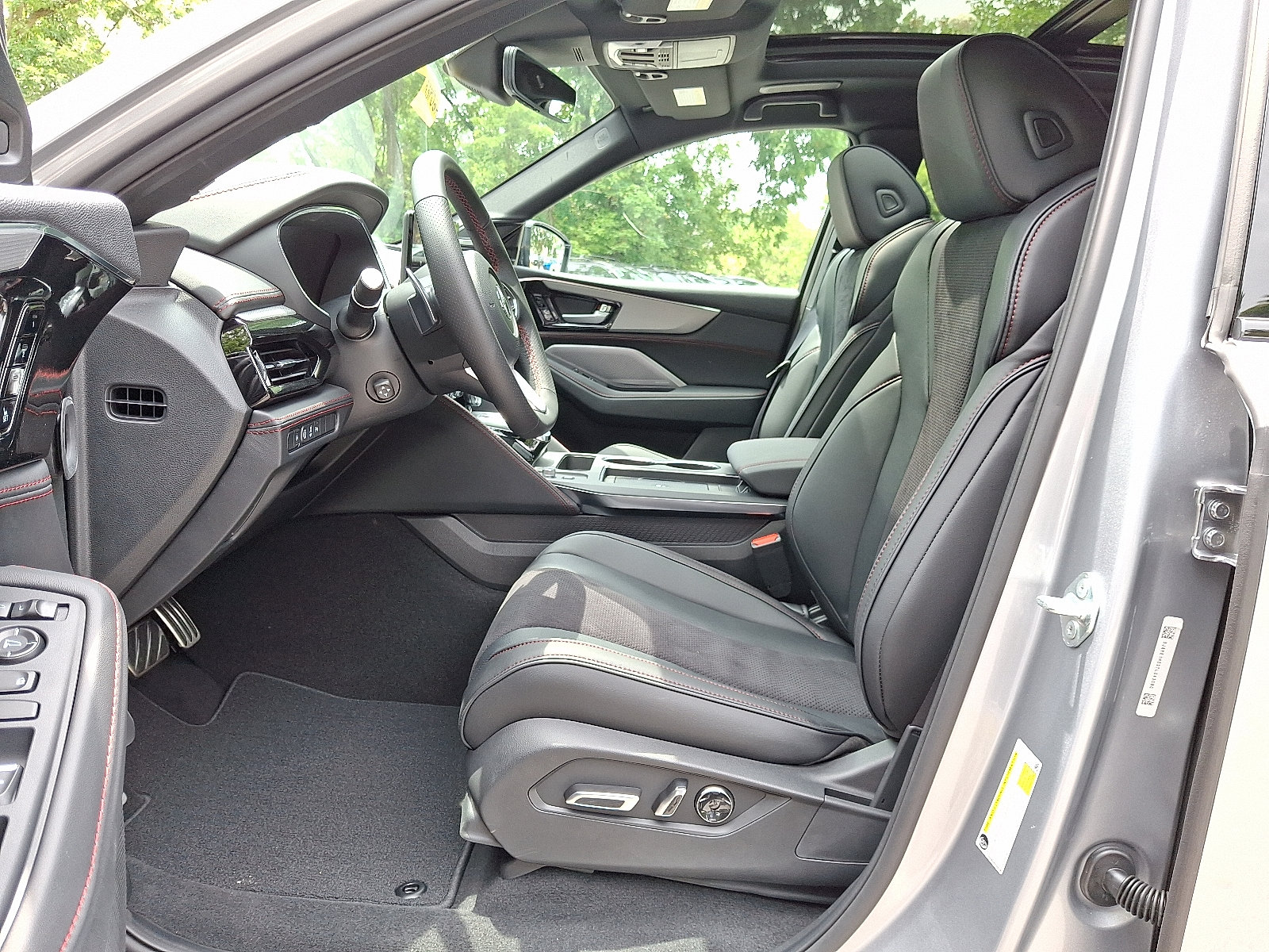 2026 Acura MDX A-Spec Package - Photo 10