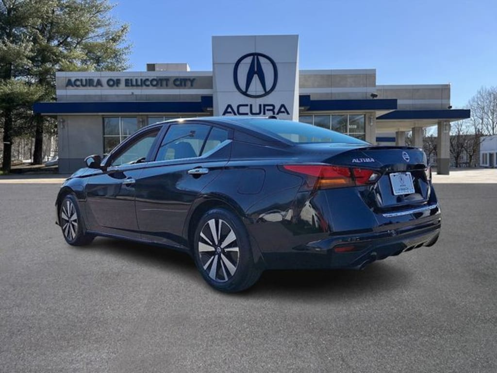 Used 2022 Nissan Altima 2.5 SV Sedan