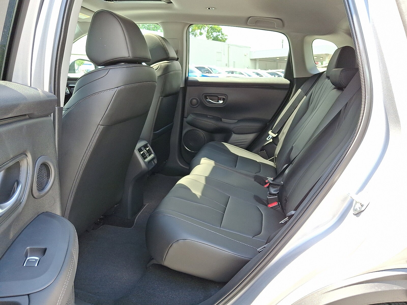 2025 Acura ADX Base - Photo 6