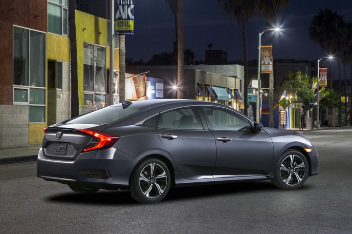 16_Civic_Sedan_002.jpg