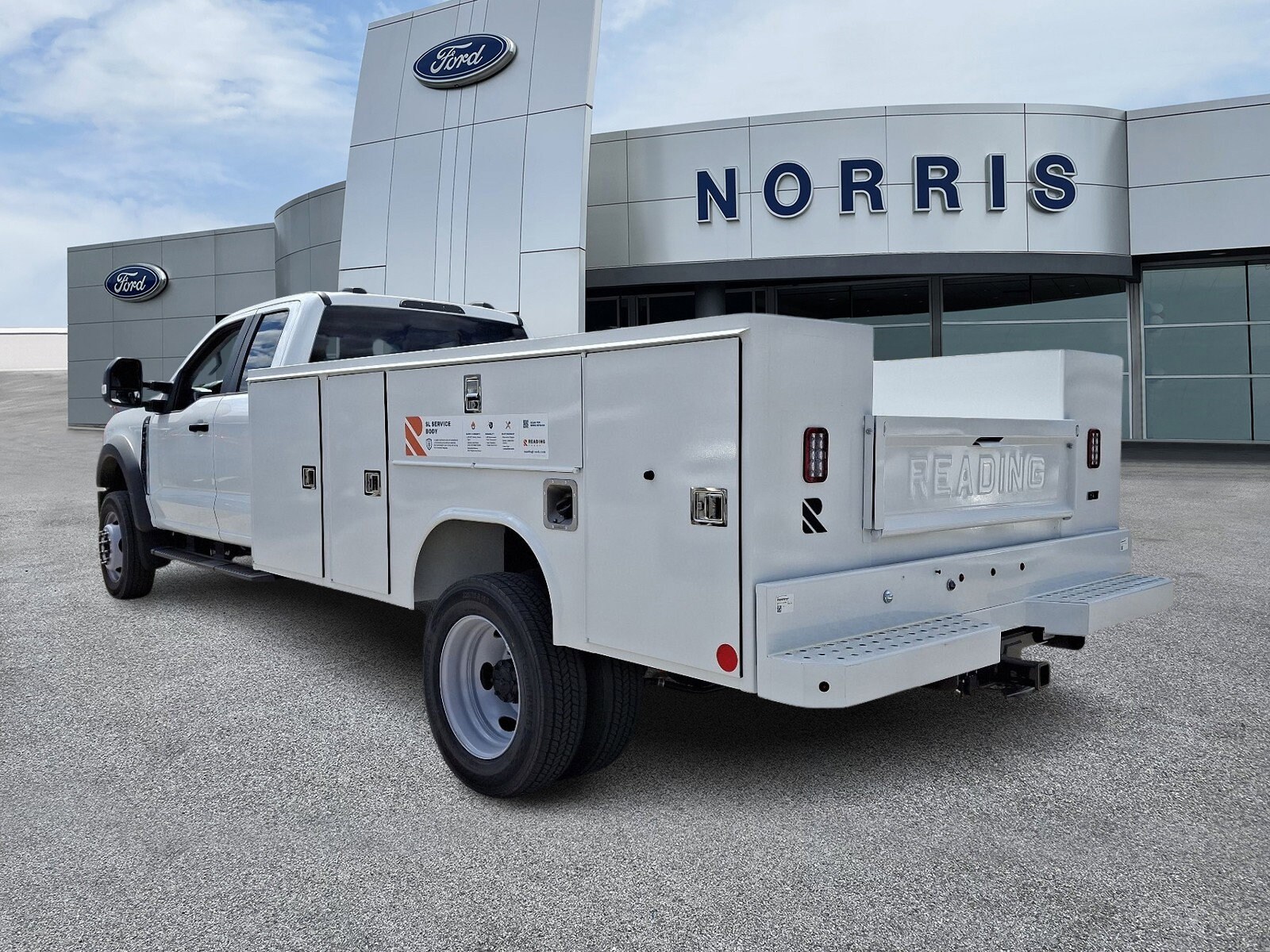 2024 Ford F-450 XL photo 2