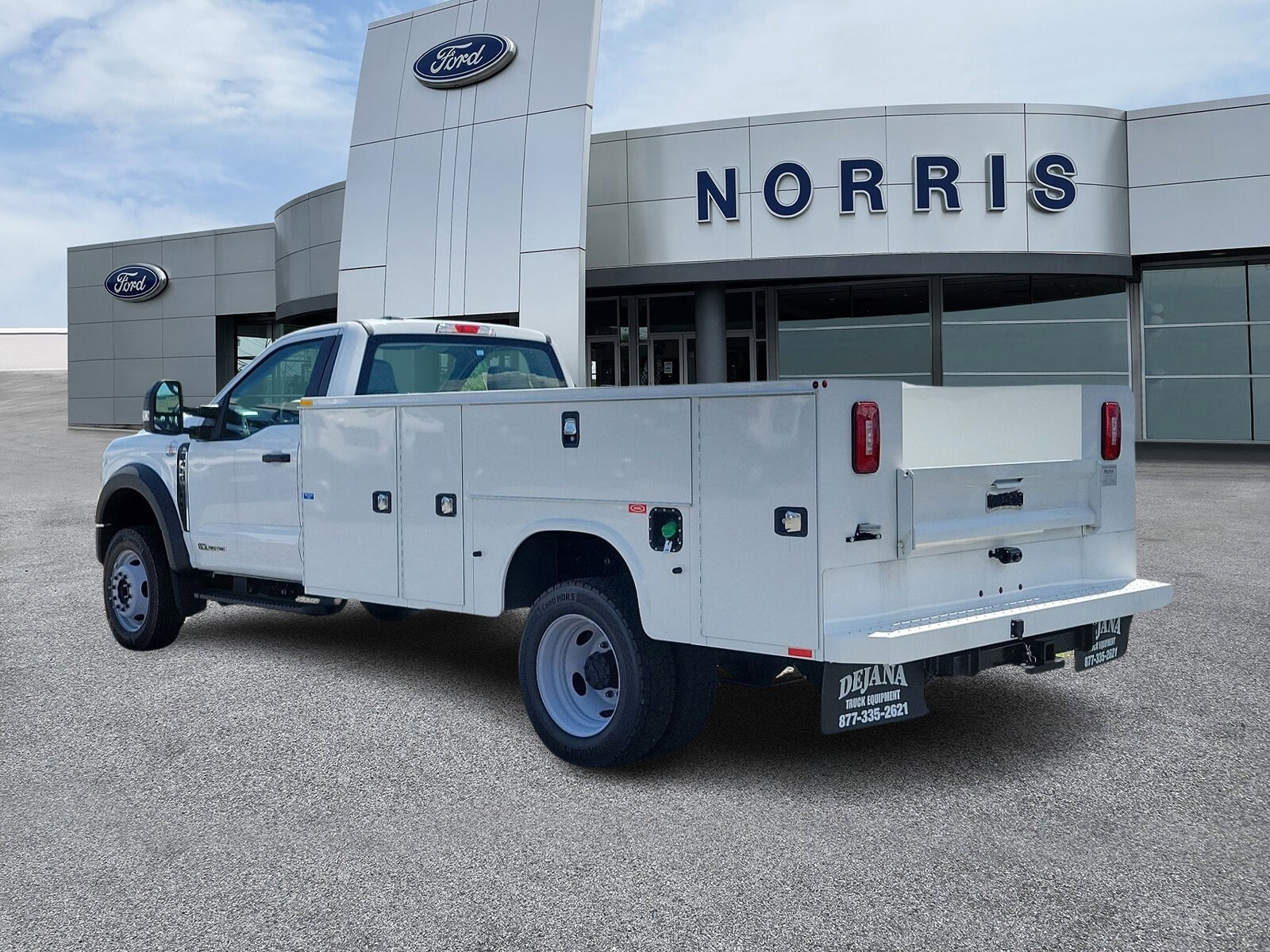 2024 Ford F-450 photo 3