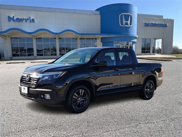 2019 Honda Ridgeline Sport photo 2