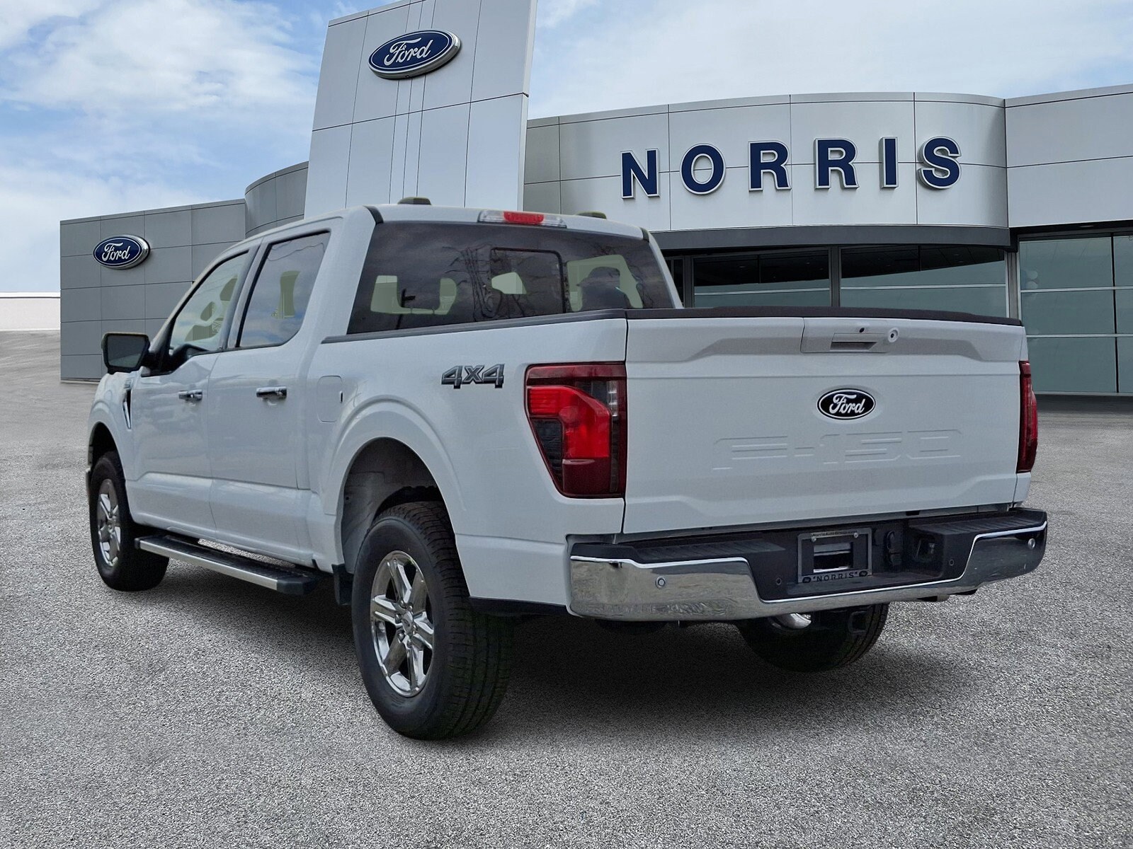 2025 Ford F-150 XLT photo 3