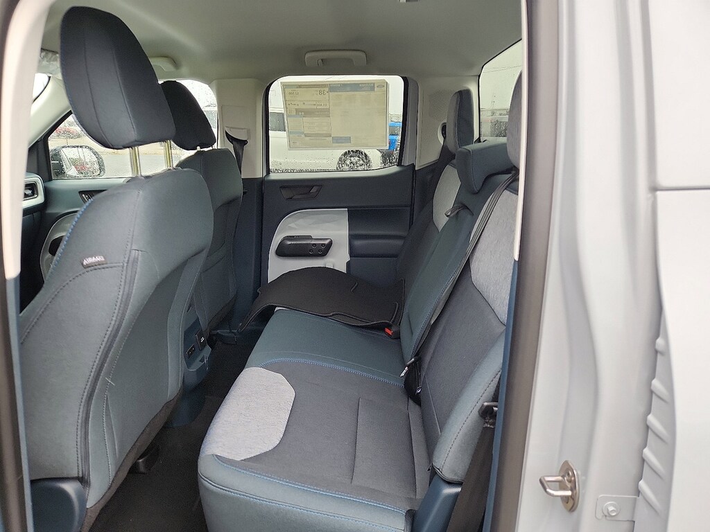 2025 Ford Maverick XLT photo 3