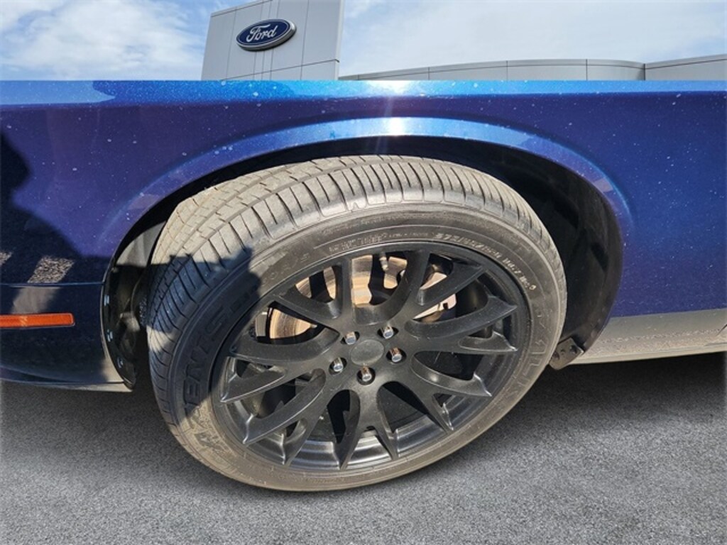 Used 2017 Dodge Challenger SXT Coupe