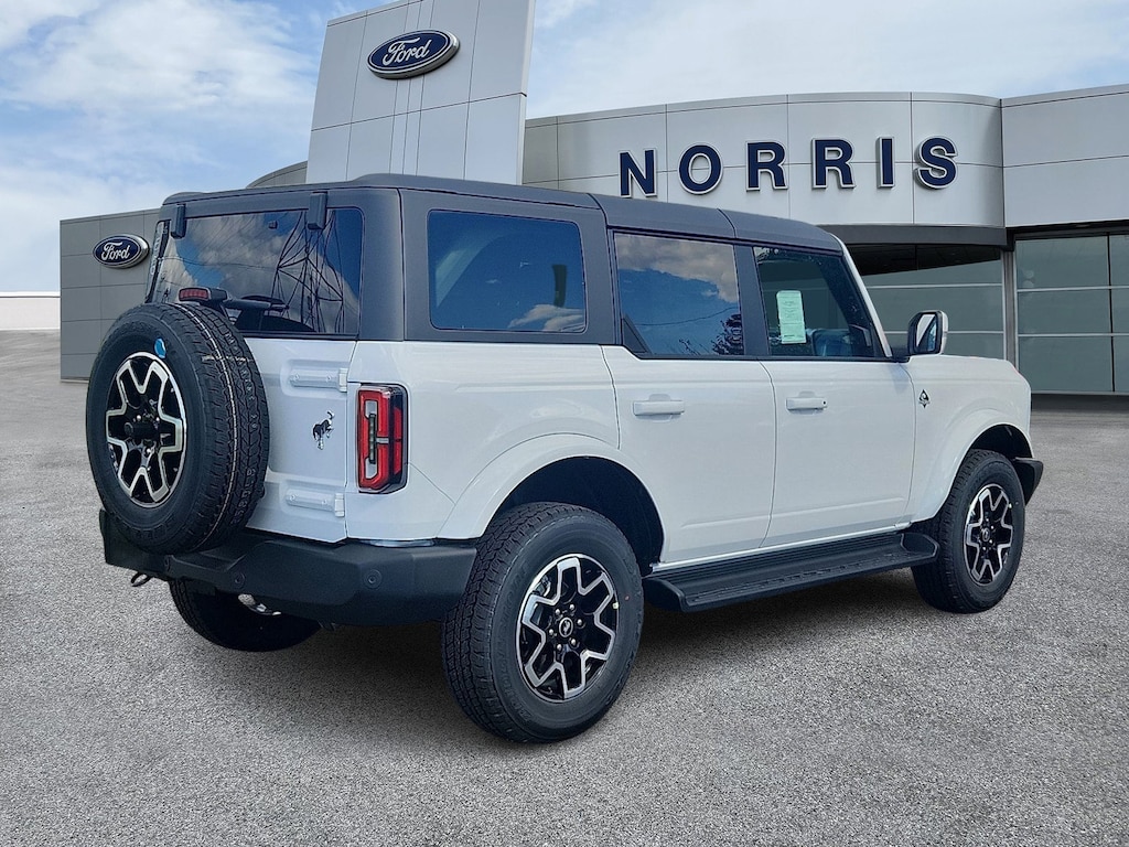 New 2025 Ford Bronco Outer Banks SUV
