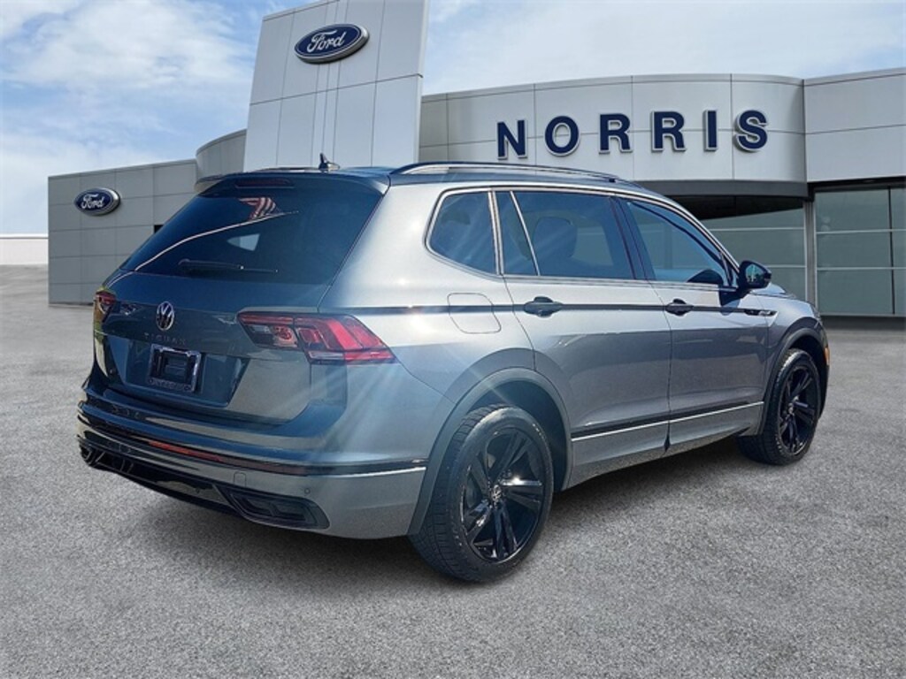Used 2023 Volkswagen Tiguan 2.0T SE R-Line Black SUV