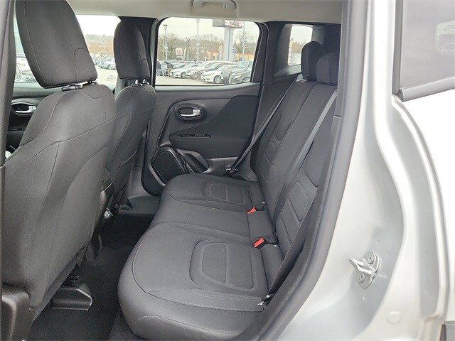 2020 Jeep Renegade Latitude photo 2