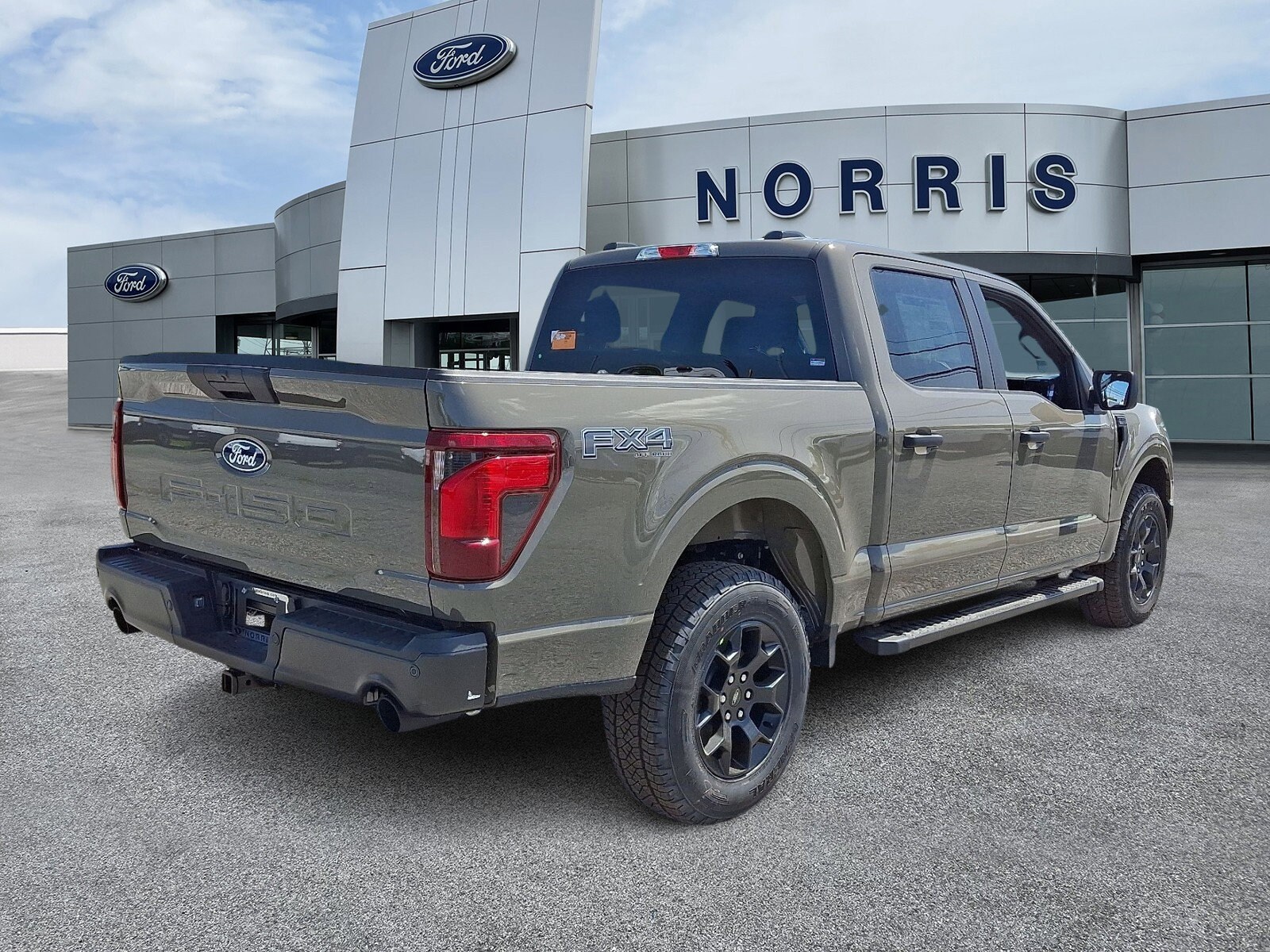 2025 Ford F-150 STX photo 4
