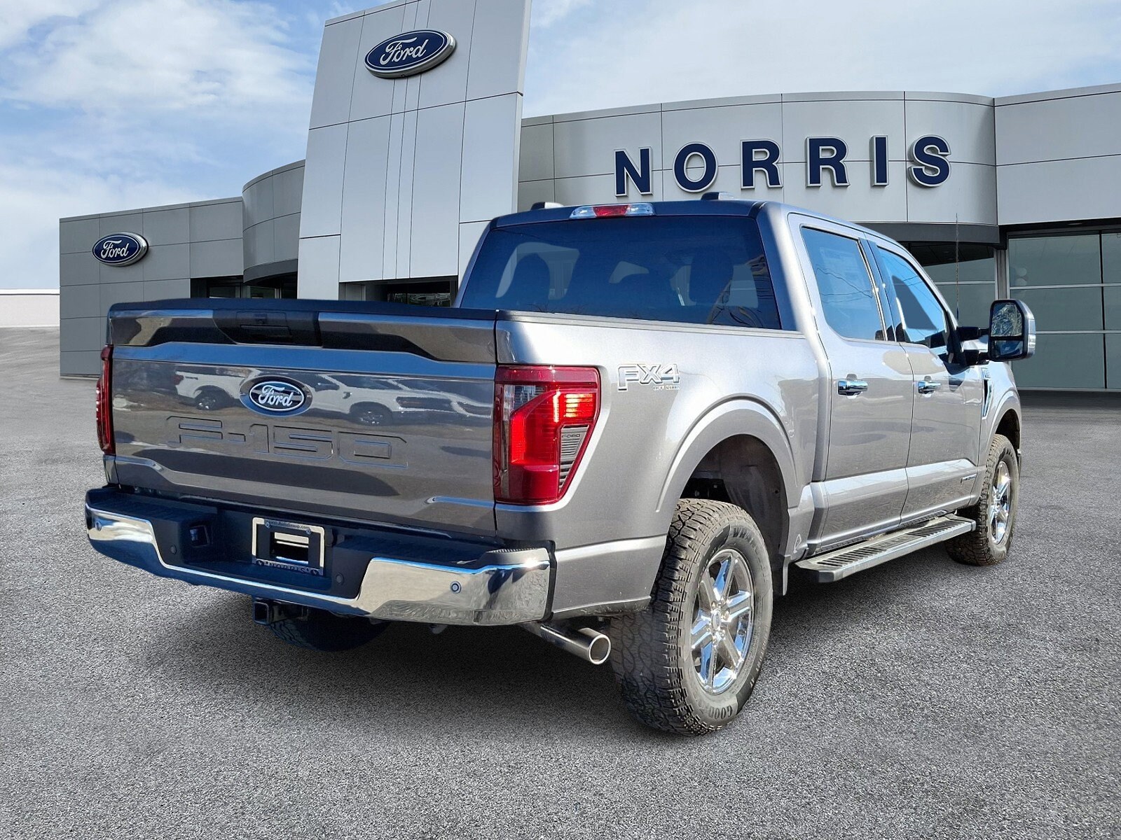 2025 Ford F-150 XLT photo 4
