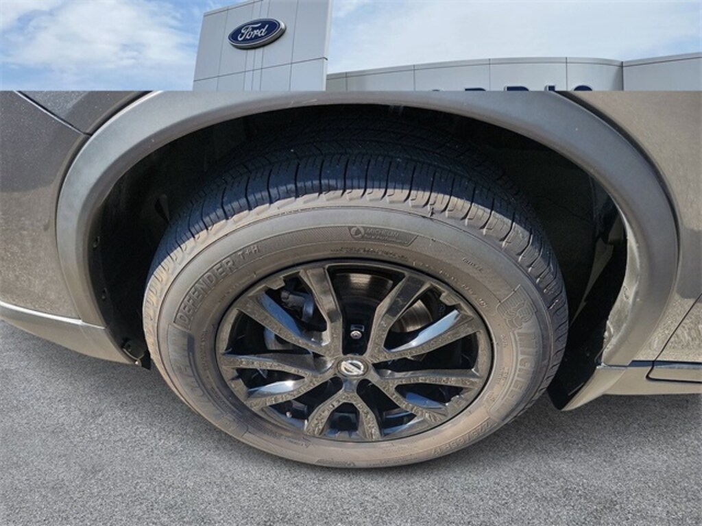 Used 2018 Nissan Rogue SV SUV