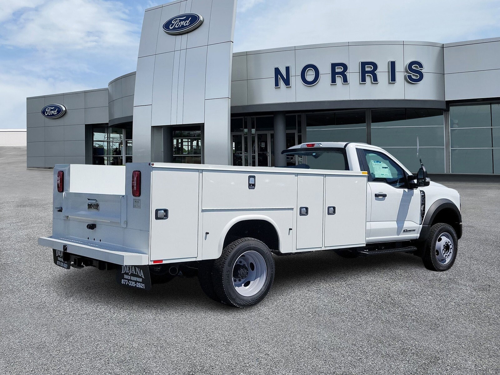 2024 Ford F-450 photo 4
