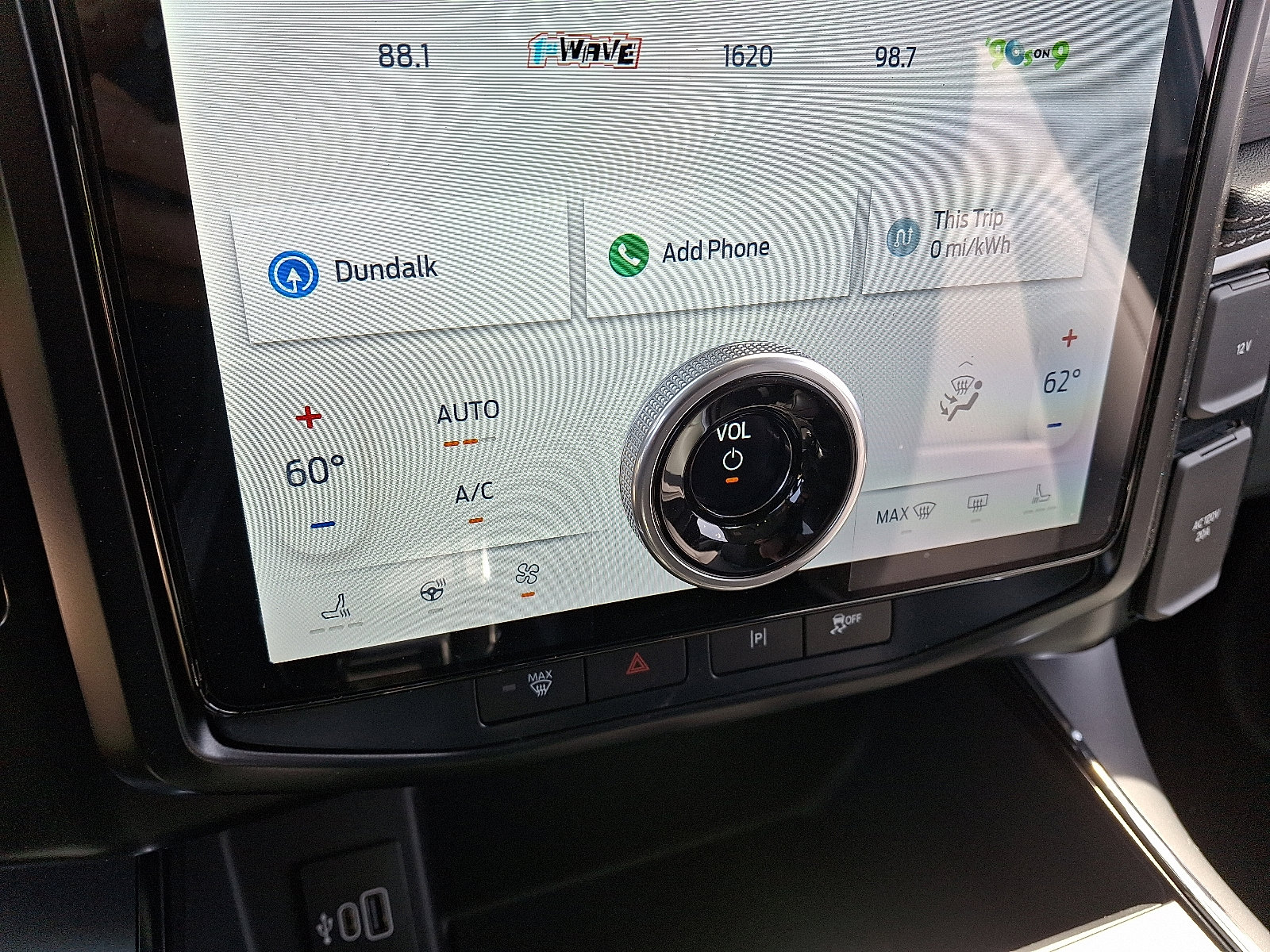 2025 Ford F-150 Lightning Flash - Photo 11