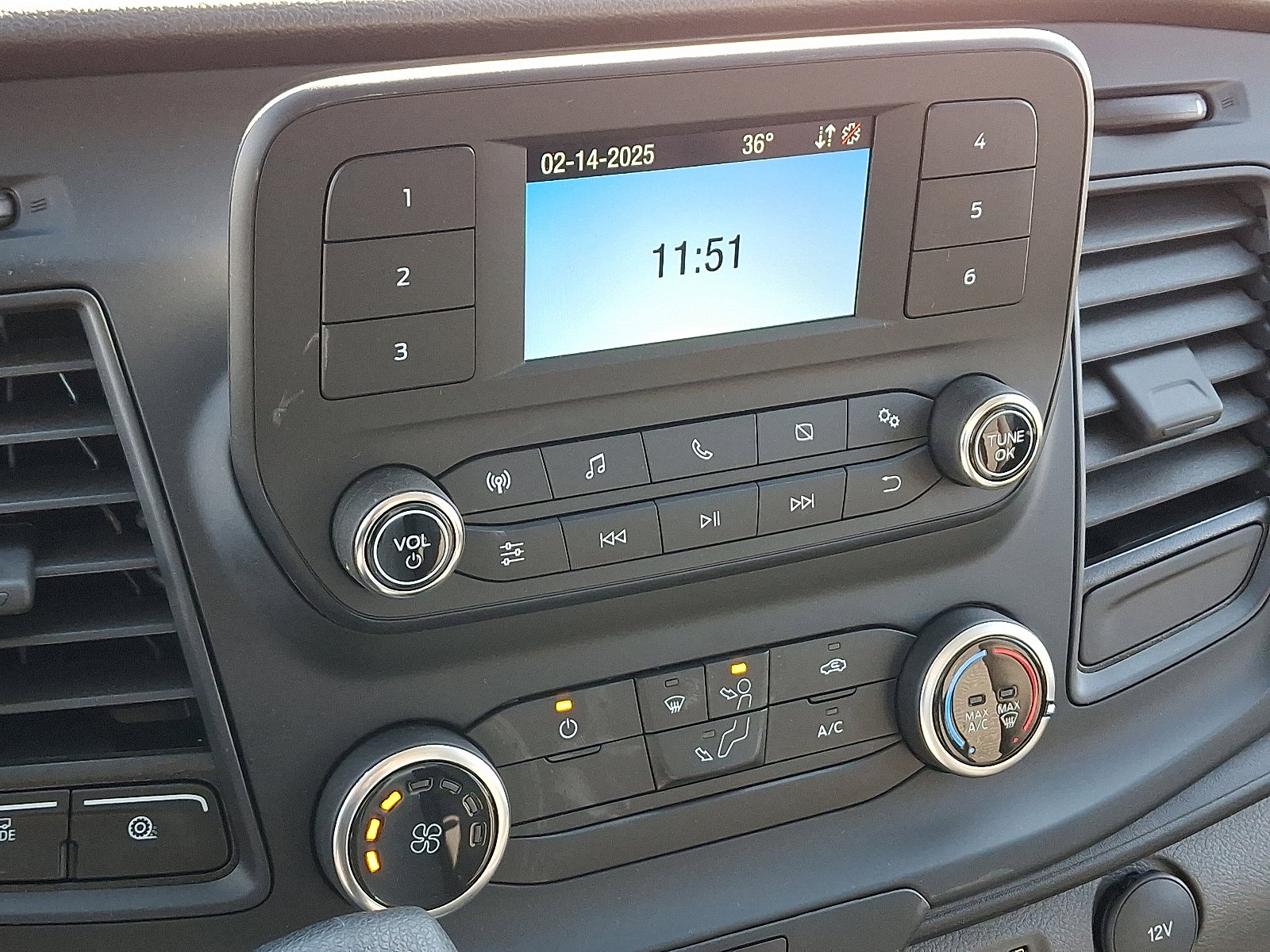 2024 Ford Transit Cutaway Base - Photo 9