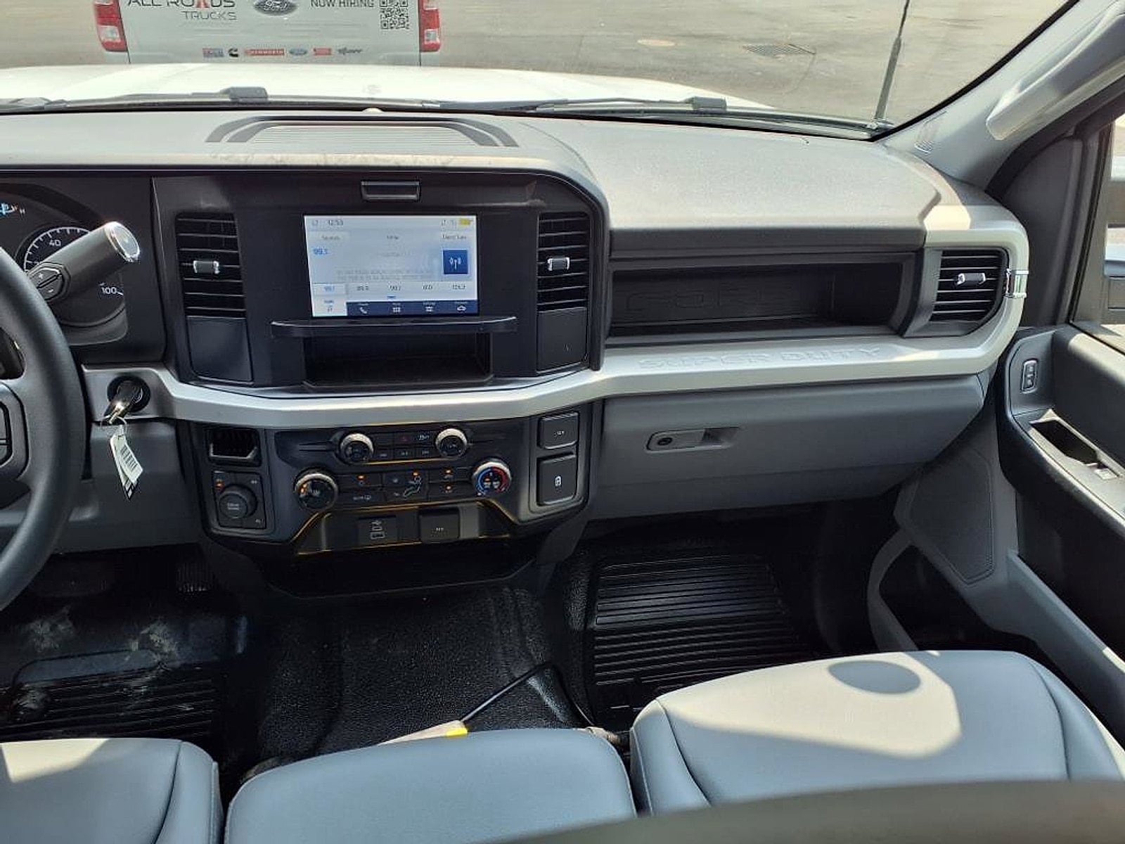 2025 Ford F-350 Super Duty Chassis Cab XL - Photo 17