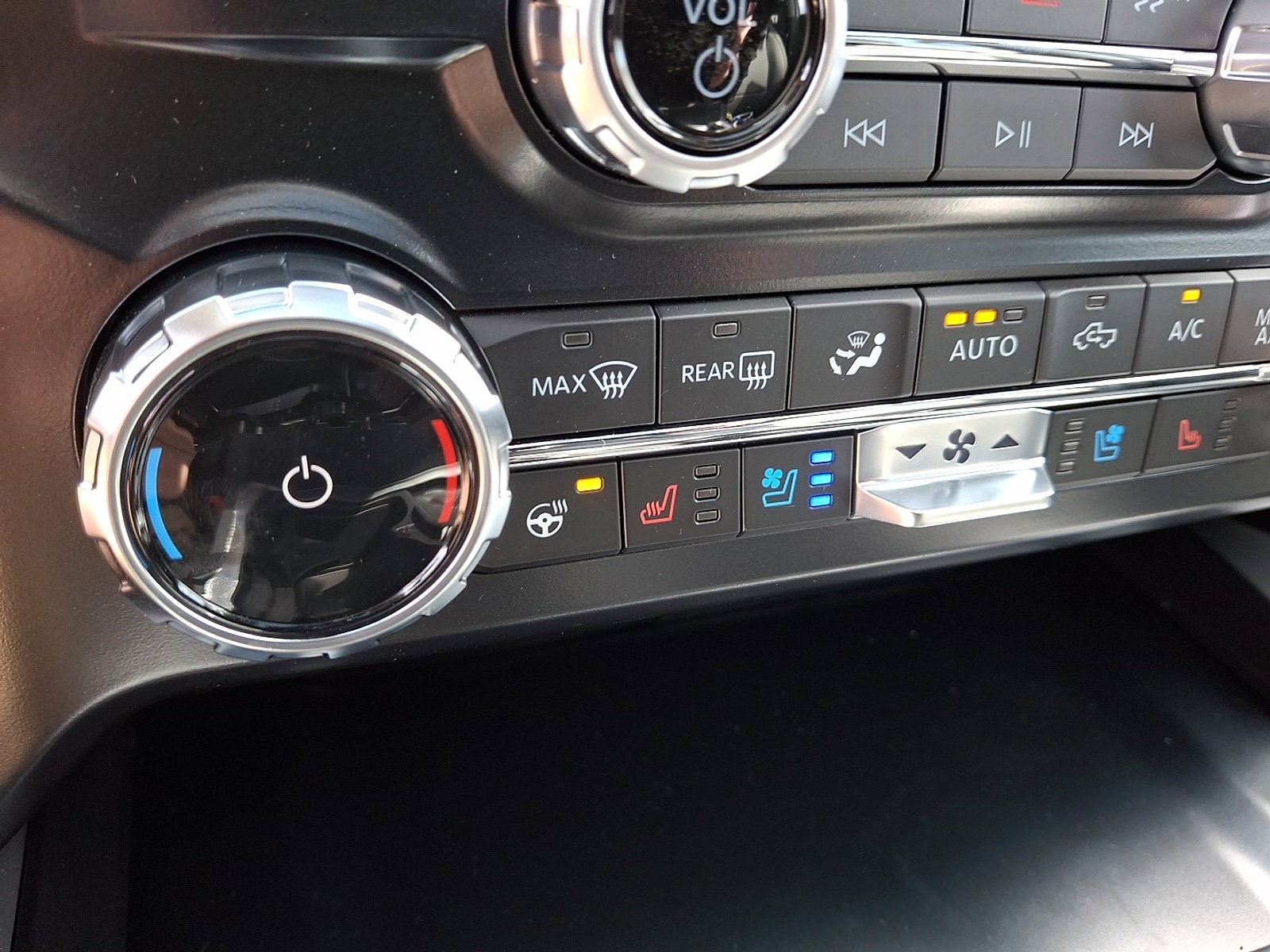 2025 Ford F-350 Super Duty Lariat - Photo 17