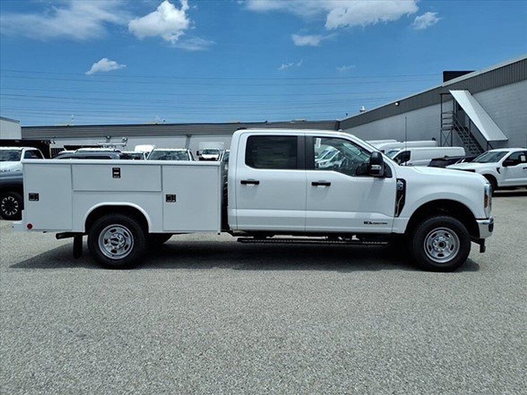 New 2026 Ford Super Duty F-350 SRW Truck Crew Cab