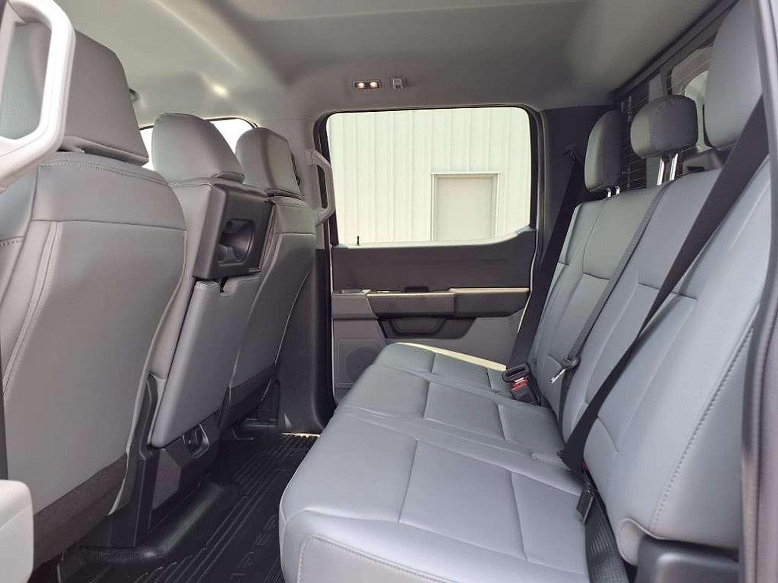 2025 Ford F-350 Super Duty Chassis Cab XL - Photo 14