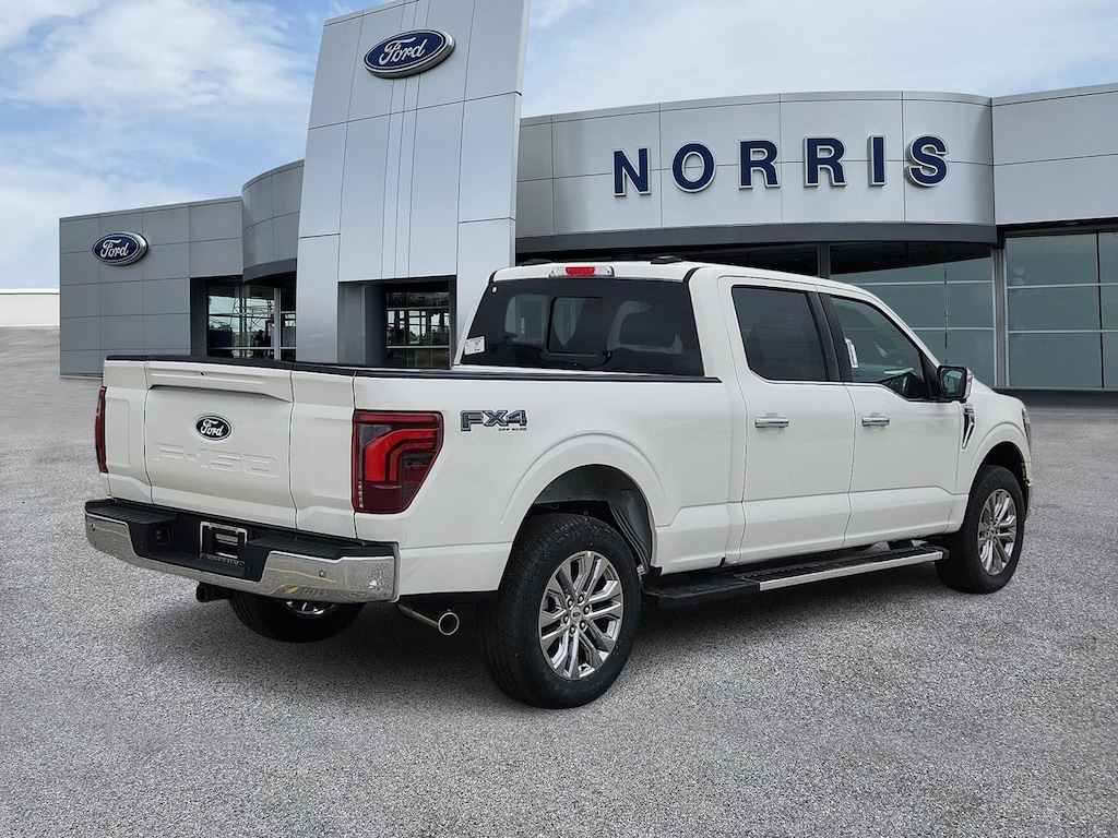 2025 Ford F-150 Lariat photo 4