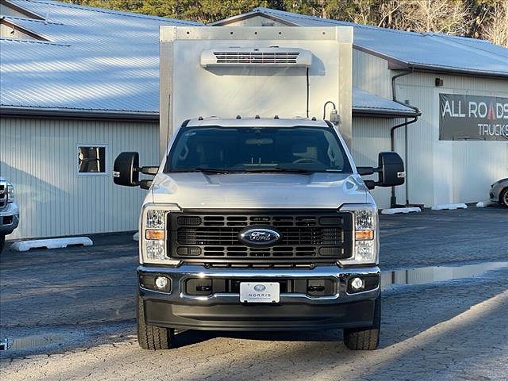 New 2025 Ford Super Duty F-350 SRW XL Truck Super Cab