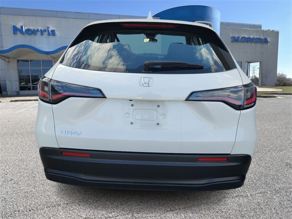 Certified 2025 Honda HR-V LX SUV