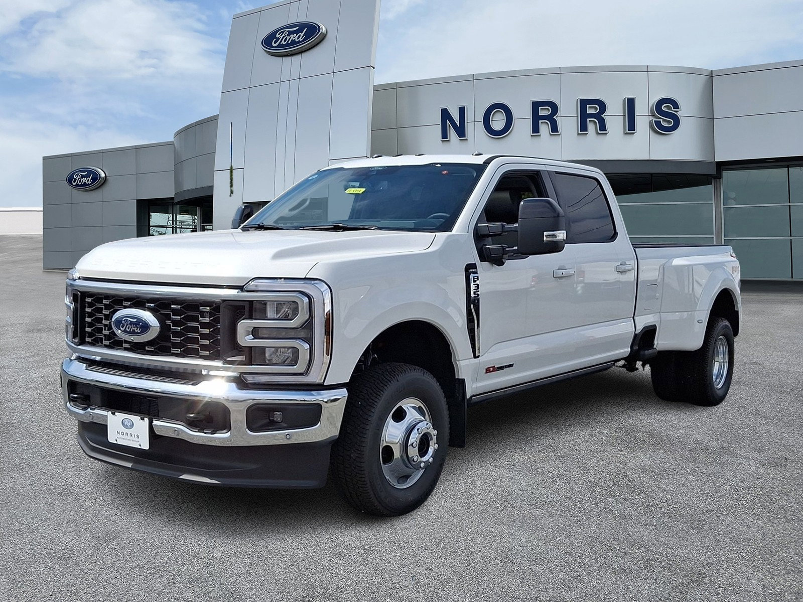 2025 Ford F-350 Super Duty Lariat - Photo 2
