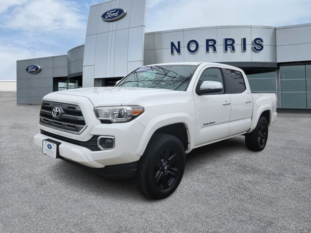 Used 2017 Toyota Tacoma Limited Truck
