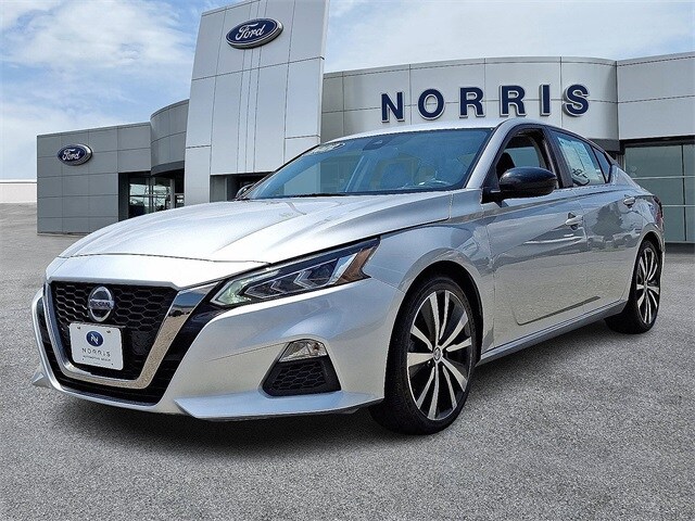 2022 Nissan Altima 2.5 SR photo 2