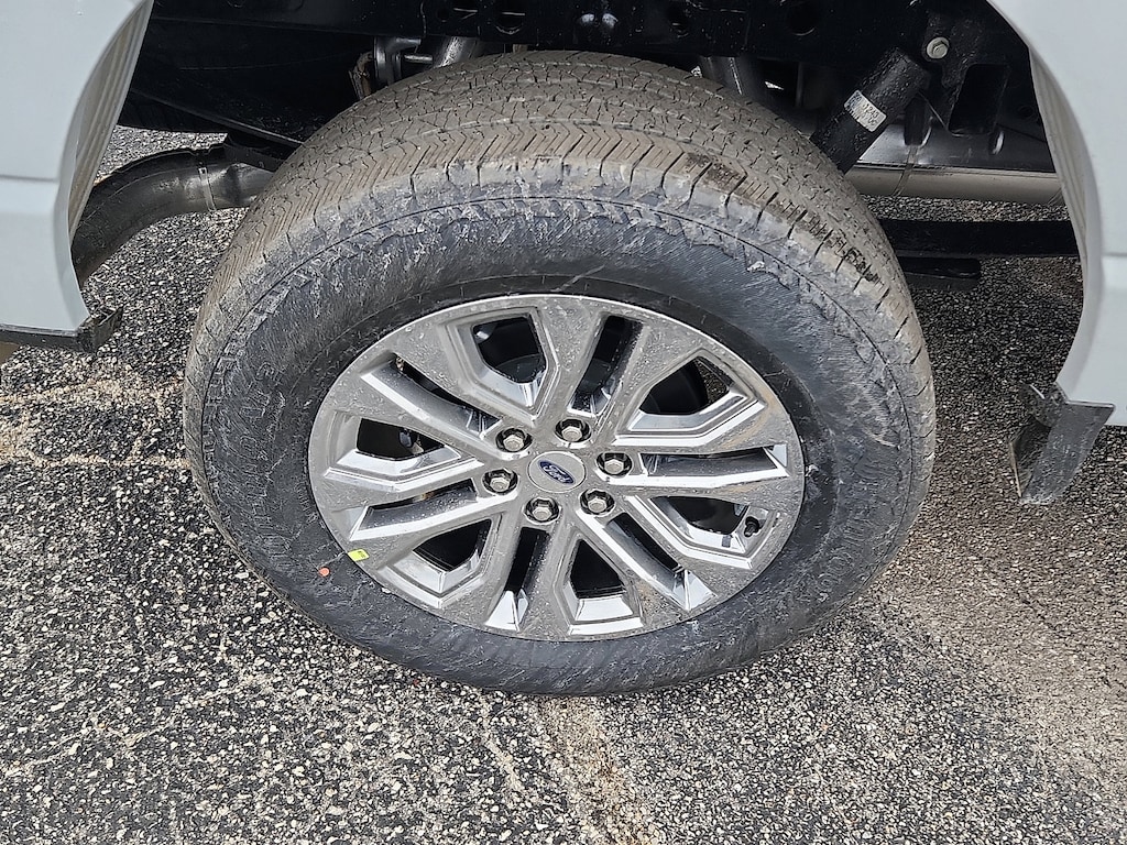 2025 Ford F-150 Lariat photo 4