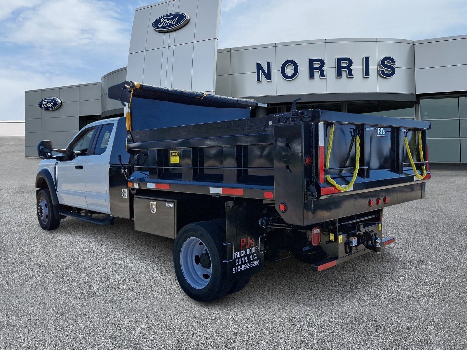 2024 Ford F-450 XL photo 3
