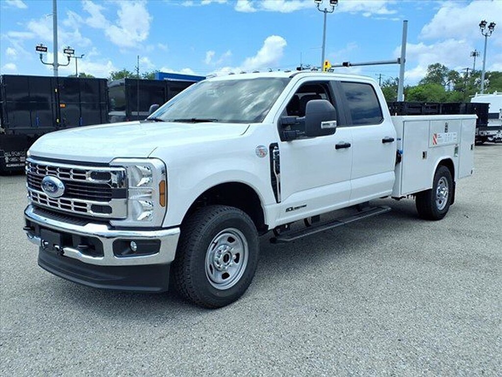New 2026 Ford Super Duty F-350 SRW Truck Crew Cab