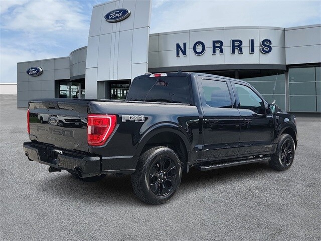 2023 Ford F-150 XLT photo 3