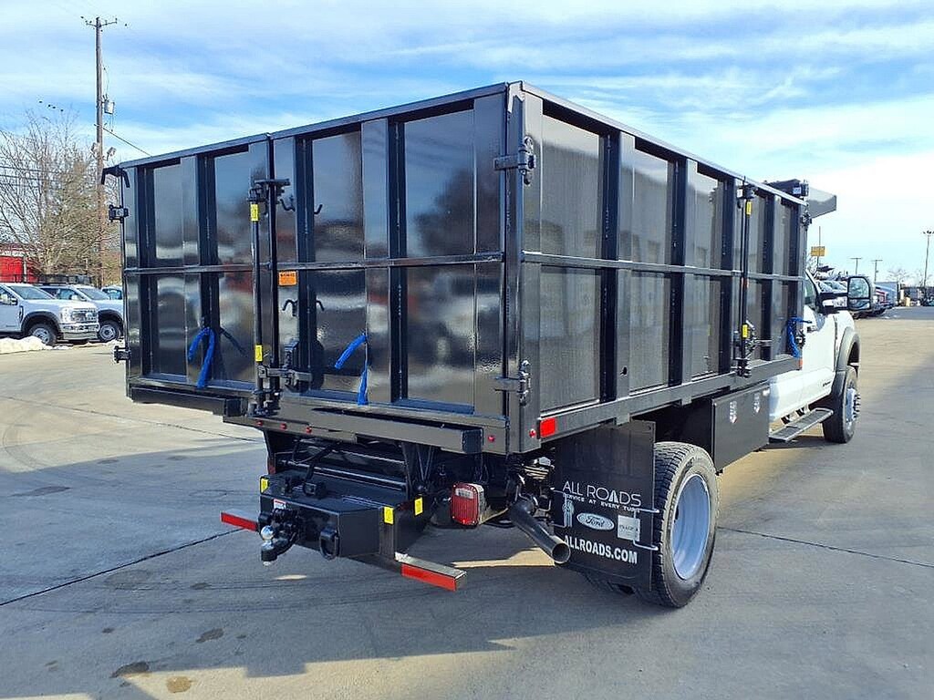 2024 Ford F-550 photo 4
