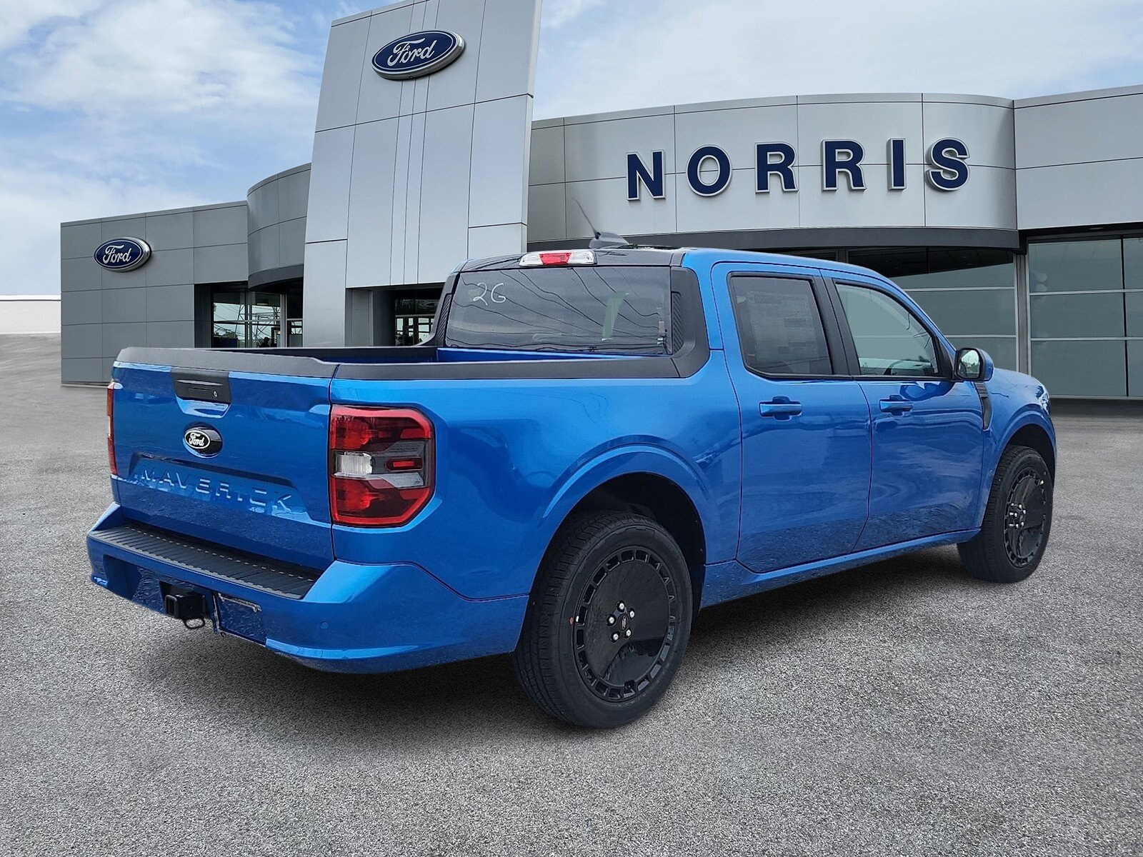 2025 Ford Maverick photo 3