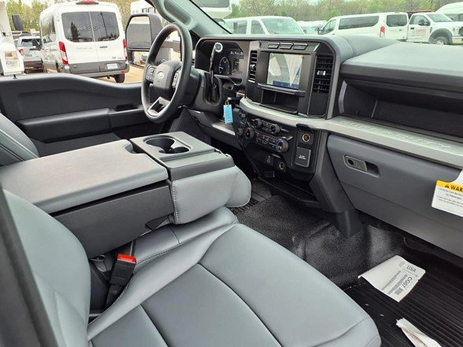 2024 Ford F-450 Super Duty Chassis Cab XL - Photo 19