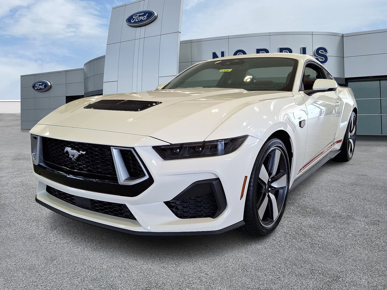 2025 Ford Mustang GT Premium photo 2