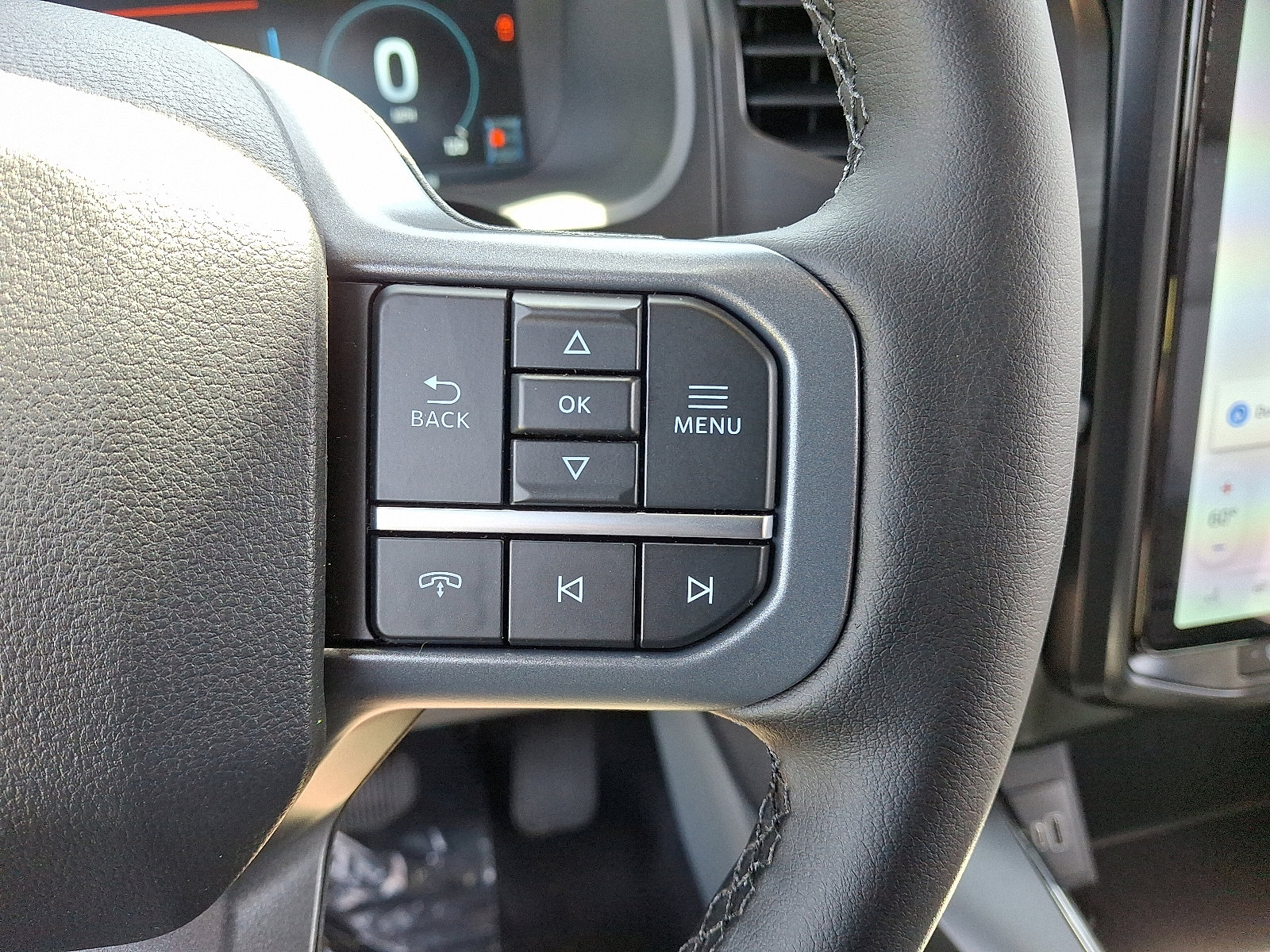 2025 Ford F-150 Lightning Flash - Photo 16