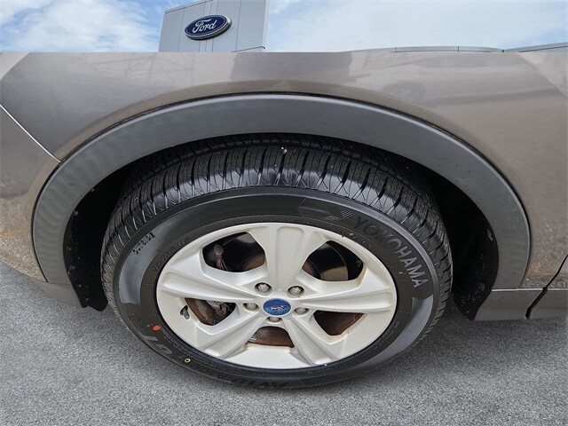 2013 Ford Escape SE photo 2